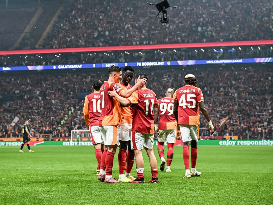 Aslan evinde coştu: Tarihi seriler