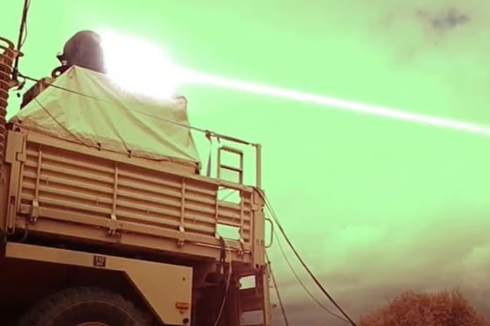 İngiliz Ordusu, zırhlı araçlara lazer silahlarını hızla entegre etmeye hazırlanıyor