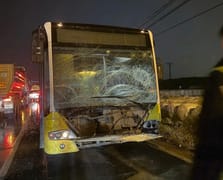 Arnavutköy'de İETT otobüsü kaza yaptı: 1 ölü, 1 yaralı 
