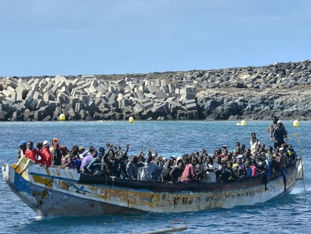 İspanya'ya giden mülteci teknesinde 70 kişi hayatını kaybetti