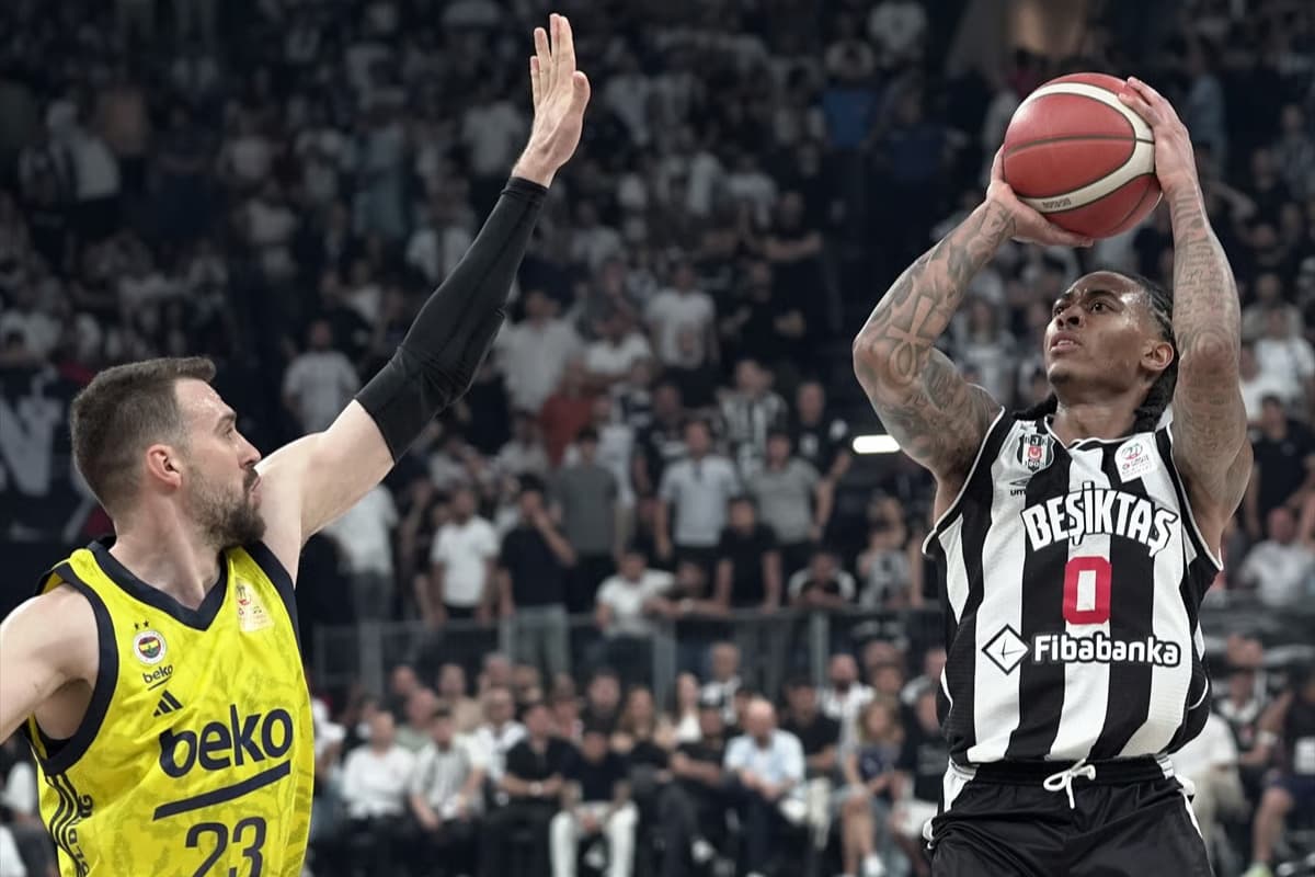 Basketbol Süper Ligi final serisinde dördüncü karşılaşma