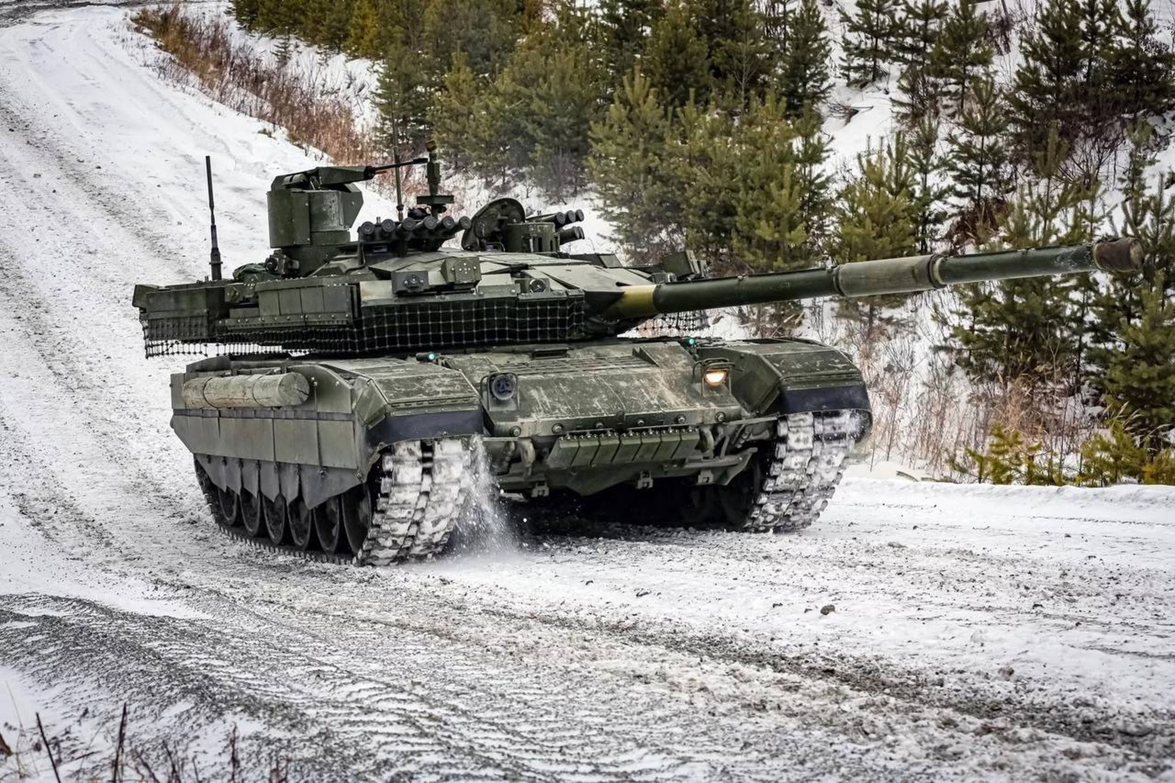 Rusya, yeni nesil T-90M2 tanklarının üretimine başlıyor
