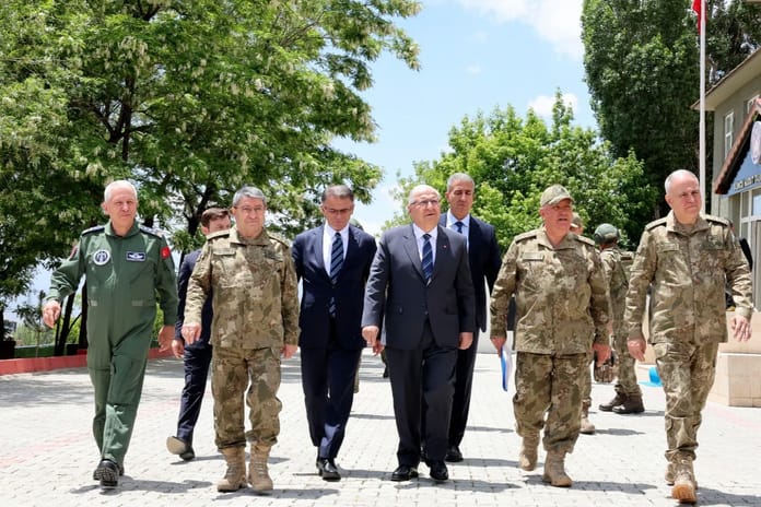 Milli Savunma Bakanı Yaşar Güler, İran sınırındaki birlikleri denetledi