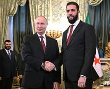 Ahmed Şara ile Putin Kremlin'de bir araya geldi