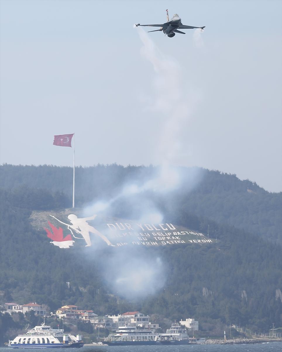 Çanakkale semalarında gurur tablosu: SOLOTÜRK gösteri uçuşu yaptı