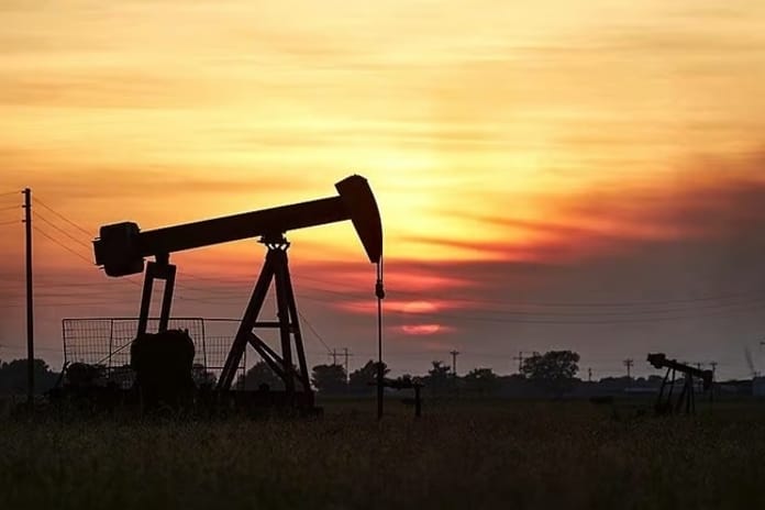 İsrail, İran'a saldırdı! Petrol fiyatları sert yükseldi