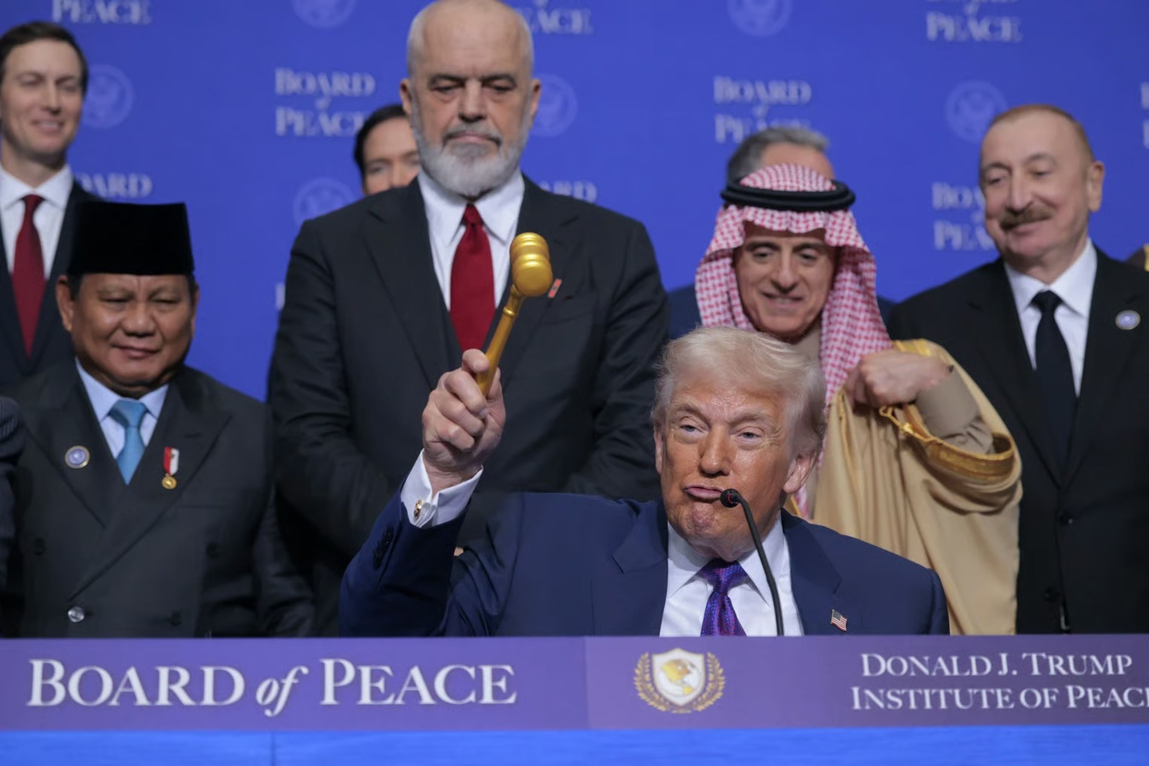 Trump'ın Gazze'yi yeniden inşa planı çöktü: 17 milyar dolarlık "Barış Kurulu" fonu bomboş