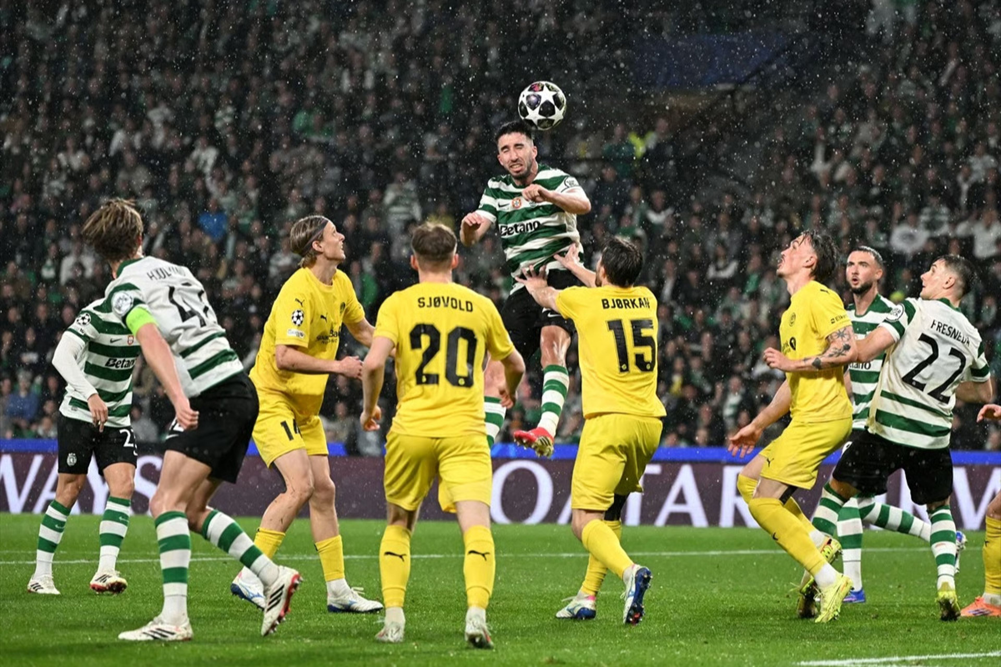 Şampiyonlar Ligi'nde çeyrek finalistler belli oluyor: 4 takım tur atladı