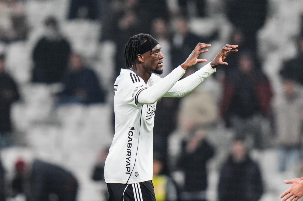 Beşiktaş’ta gözler Abraham’da