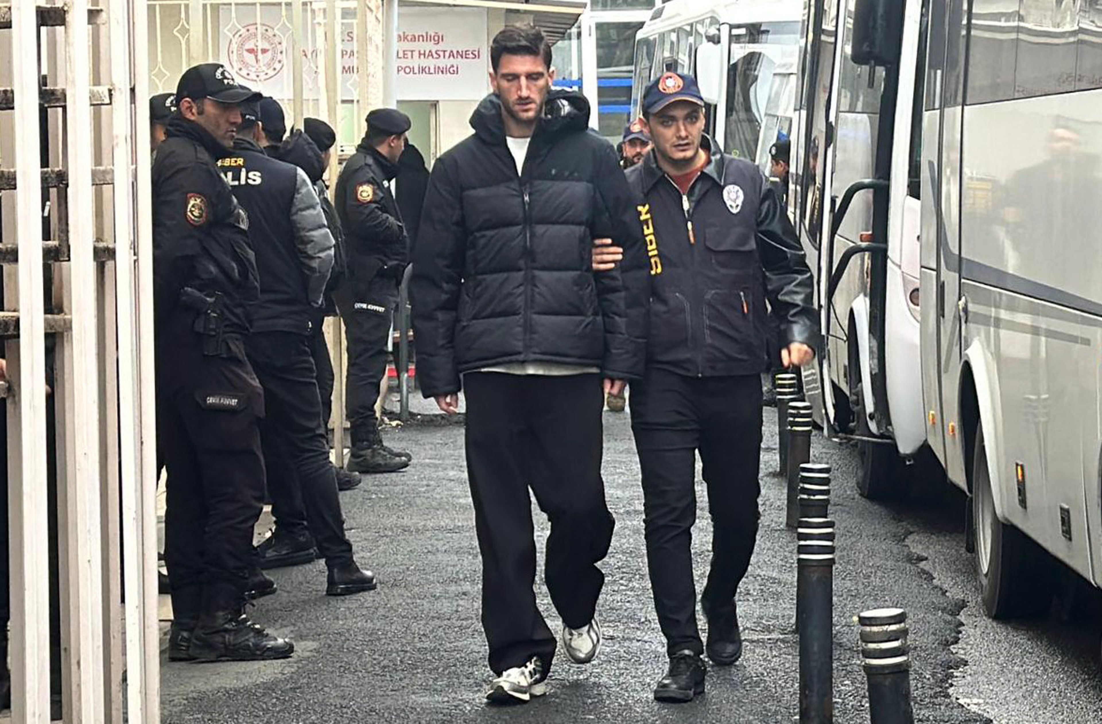 Diğer aktif futbolcular ve suçlamalar