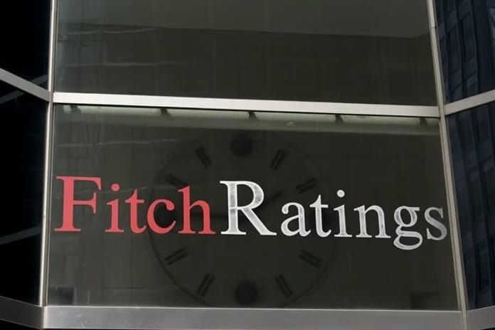 Fitch Türkiye'nin kredi notu görünümünü pozitife çevirdi