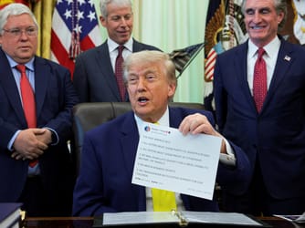 Trump Sued Over Selling Early Access to His Social Posts