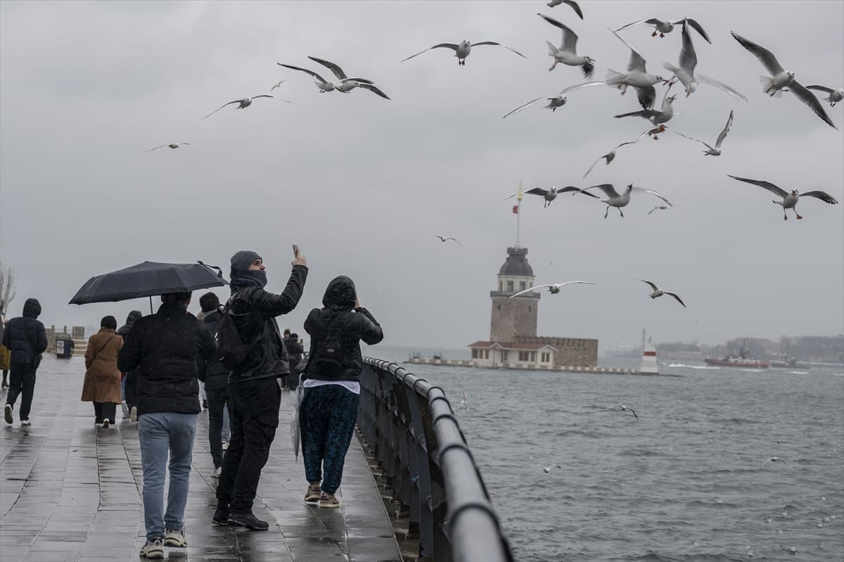 İstanbul’da sağanak ve fırtına etkili oldu