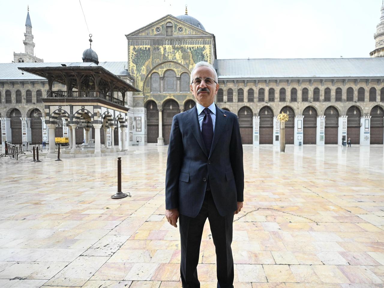 Uraloğlu Emevi Camisi'ni ziyaret etti