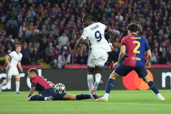 Erken gelen gol: Thuram tarihe geçti