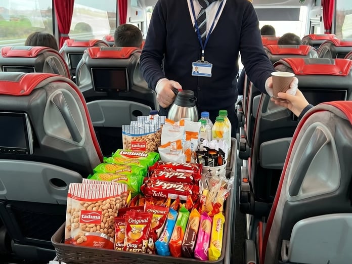 Otobüs yolculuklarında bir devrin sonu: Ücretsiz ikramlar tarihe karışıyor!