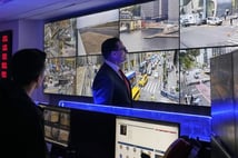 ABD Gizli Servisi New York’ta 100 binden fazla SIM kart ele geçirdi