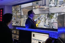 ABD Gizli Servisi New York’ta 100 binden fazla SIM kart ele geçirdi