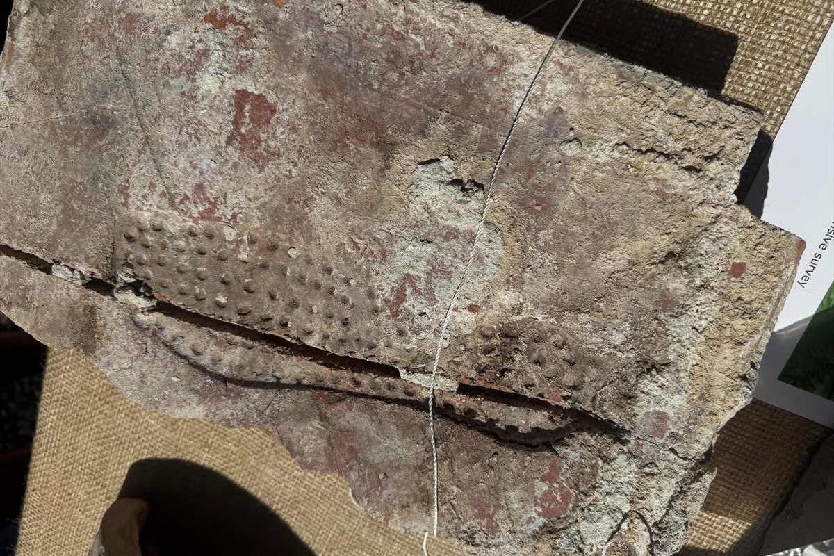 Burdur'da 2000 yıllık kadın ayak izi bulundu