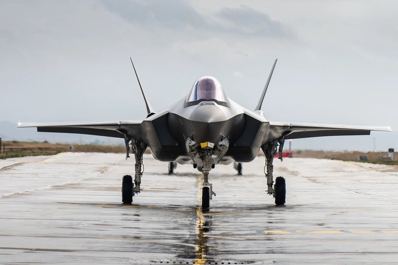 Finlandiya’nın ilk F-35A’sı ABD’ye ulaştı