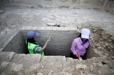 Sillyon Antik Kenti'ndeki kazılarda Roma dönemine ait 4 mezar bulundu