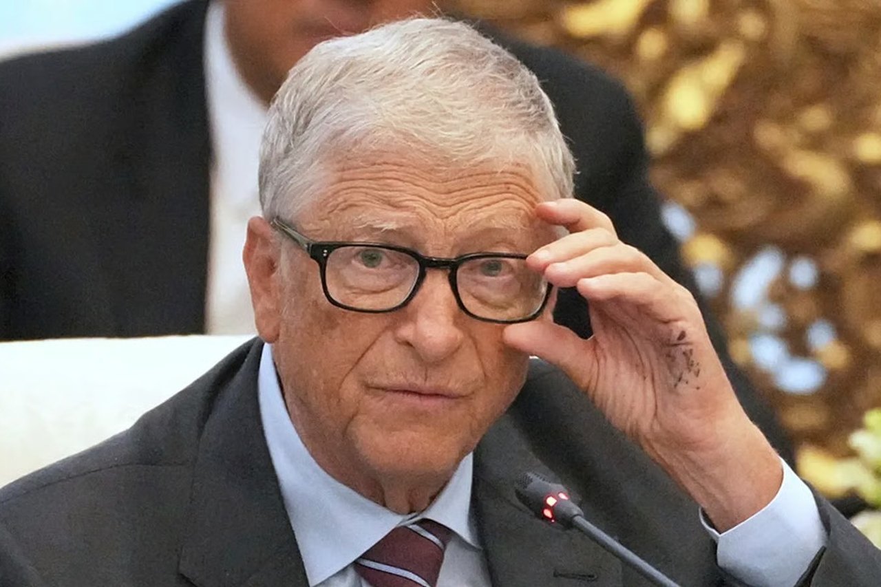 Gates'in konuşmasına Epstein engeli!
