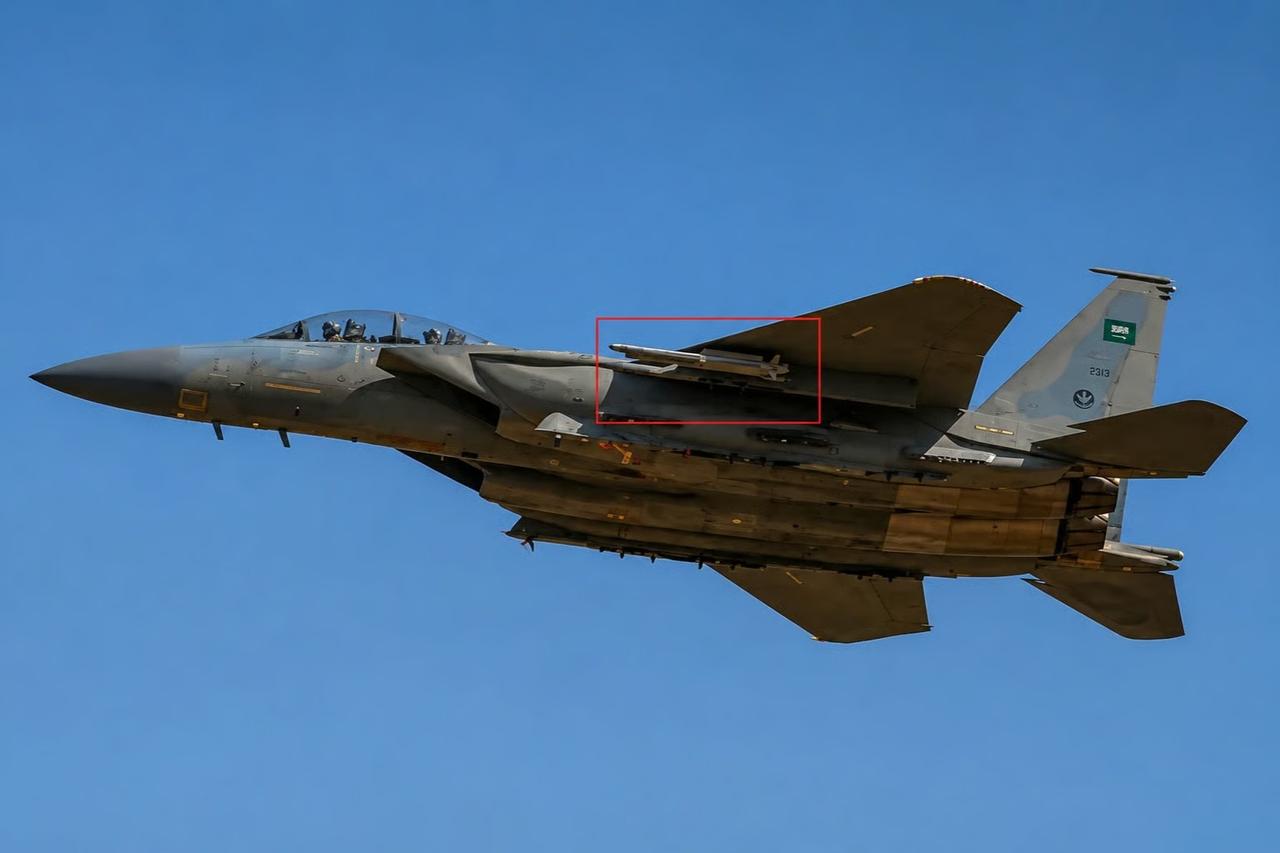 Suudi Arabistan, F-15 savaş uçaklarında IRIS-T füzesini ilk kez entegre etti