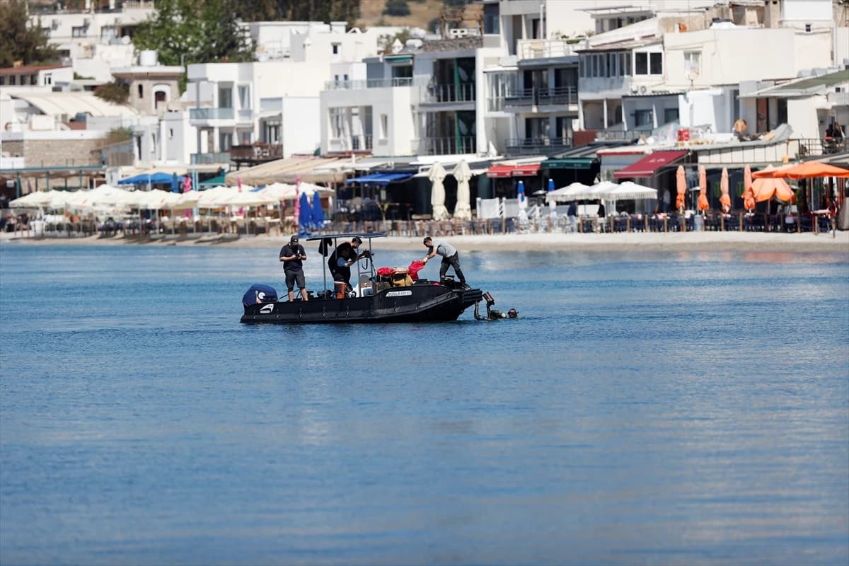 Bodrum'da deniz dibi temizliği: 250 kilogram atık çıkarıldı
