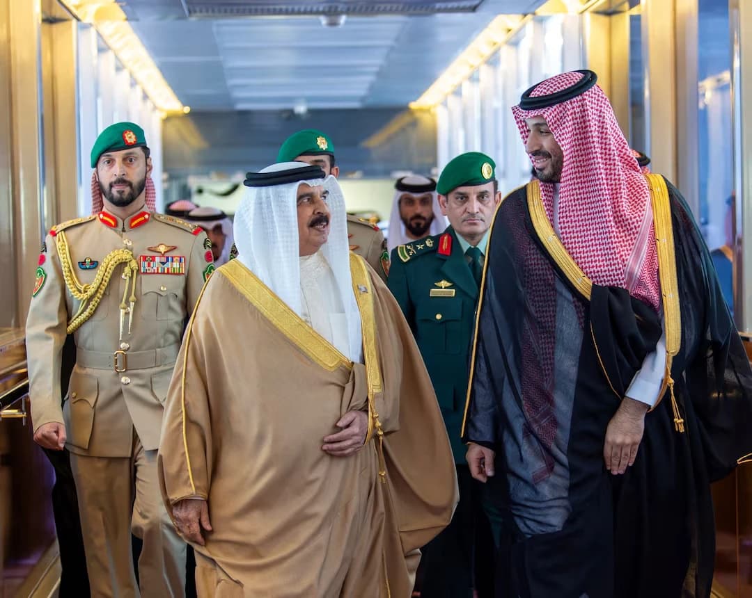  Bahreyn Kralı Şeyh Hamad bin İsa el-Halife ile Muhammed bin Selman - Reuters