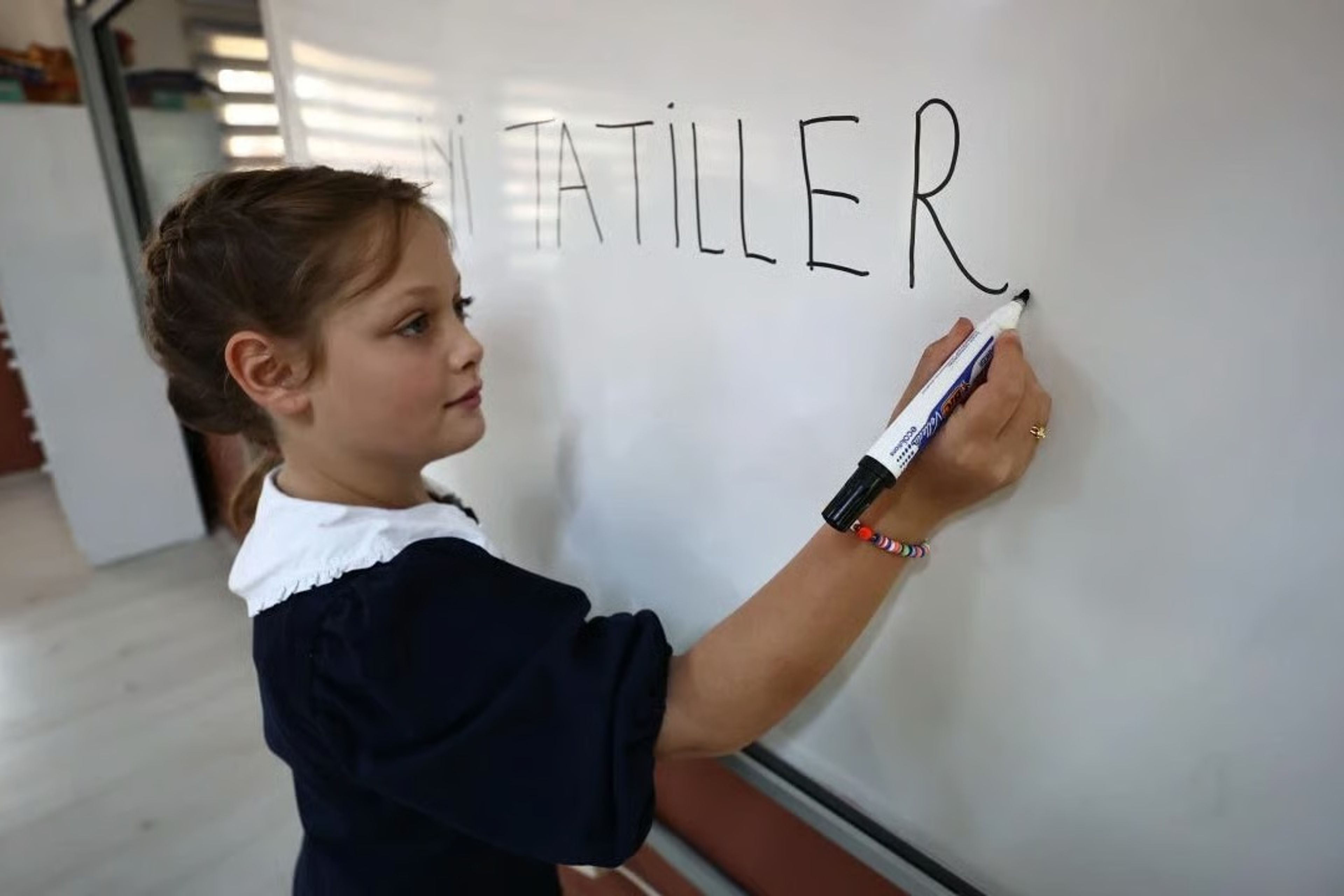 Yaz tatili başlıyor! 18 milyon öğrenci için karne günü! 
