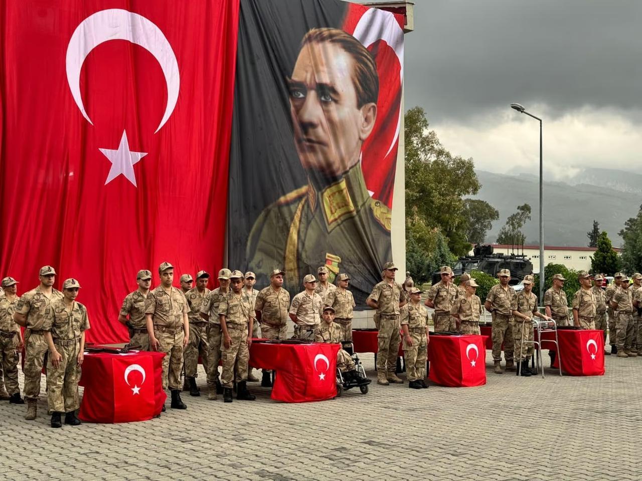 Üniforma hayalleri engel tanımadı
