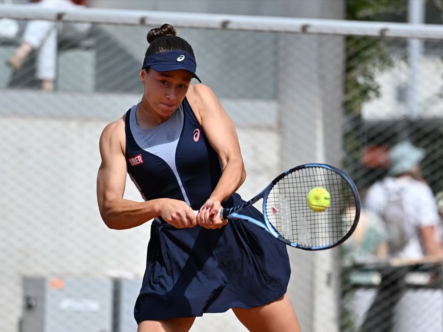 Milli Tenisçi Zeynep Sönmez, Eastbourne Açık'a çeyrek finalde veda etti