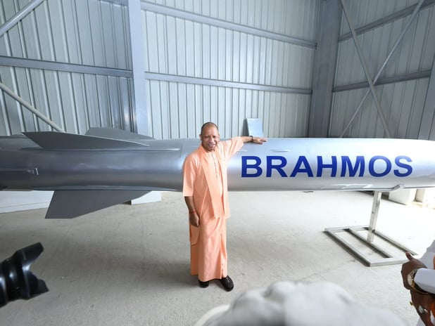 Hindistan yeni BrahMos füze fabrikasını hizmete açtı