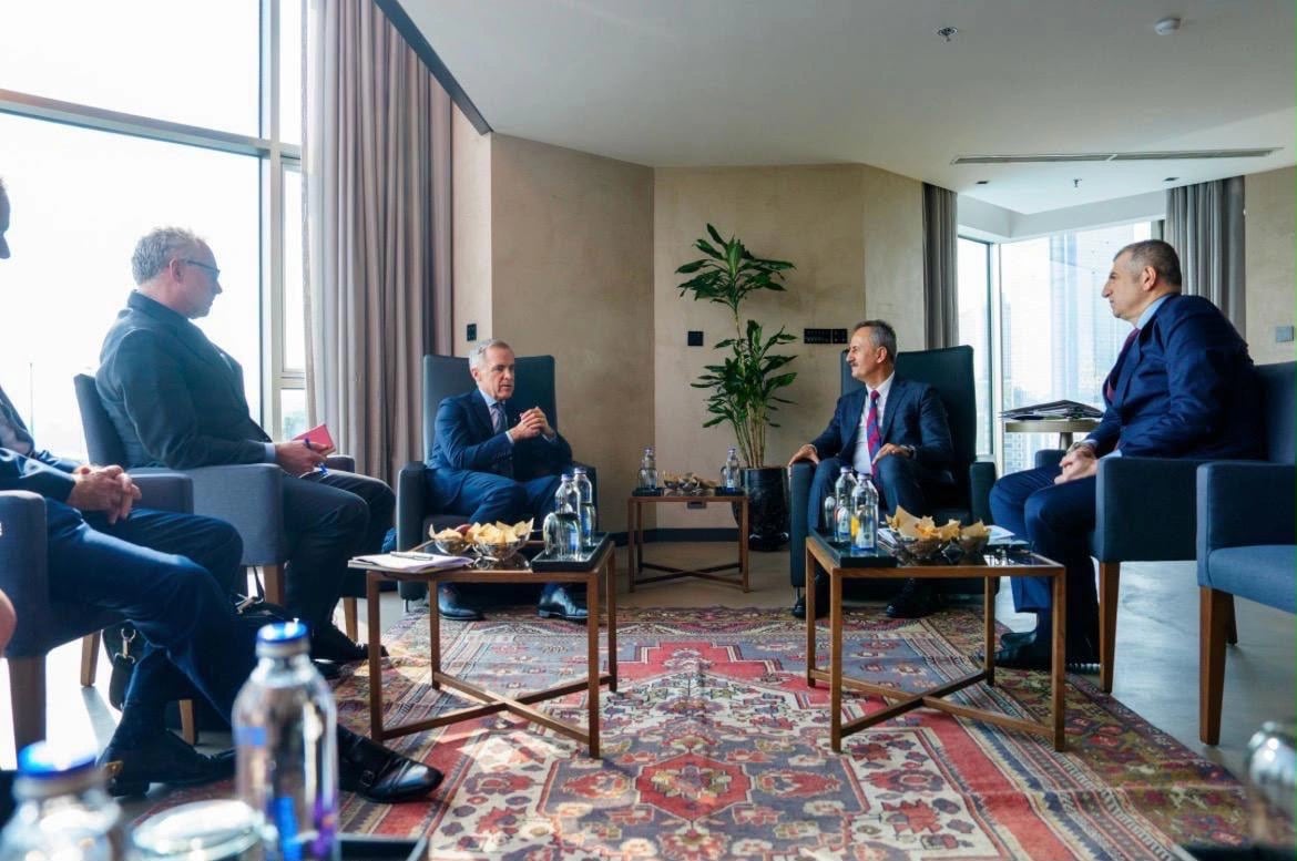 SSB Başkanı Prof. Dr. Haluk Görgün, BAYKAR Genel Müdürü Haluk Bayraktar ve Kanada Başbakanı Mark Carney