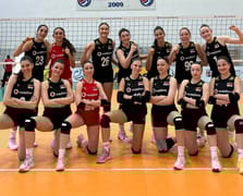 19 Yaş Altı Kadın Voleybol Milli Takımı, Balkan Şampiyonası'nda Kuzey Makedonya'yı mağlup ederek yarı finali garantiledi