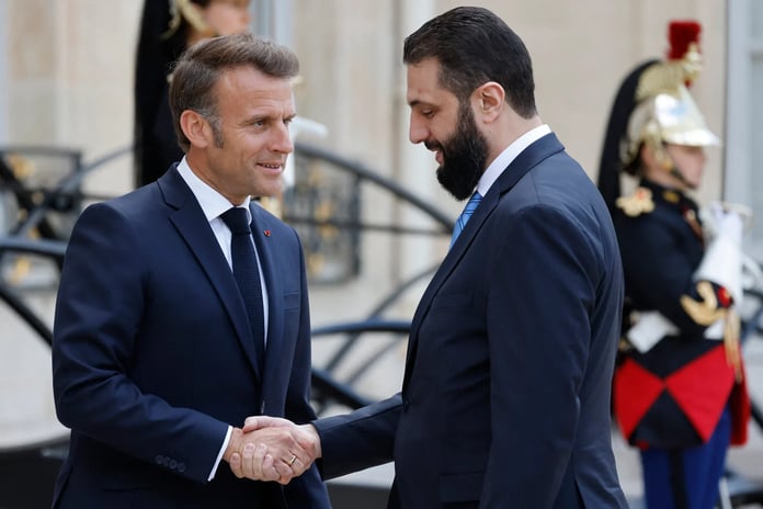 Macron'dan Suriye'ye yönelik yaptırımların kaldırılması çağrısı
