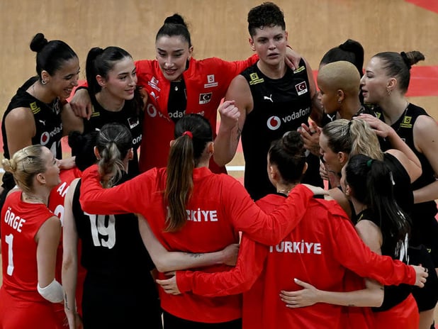 Filenin Sultanları, Milletler Ligi'nde Çekya karşısında: Finaller garantilendi, sıralama kovalanıyor