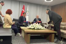 DEM Parti-MHP bayramlaşmasında 'demli çay' şakası