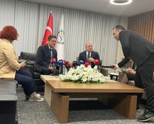 DEM Parti-MHP bayramlaşmasında 'demli çay' şakası