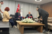 DEM Parti-MHP bayramlaşmasında 'demli çay' şakası