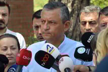 Özgür Özel Bayburt'ta konuştu: İzinden gidilecek iki Mustafa var, biri Peygamberimiz diğeri Atatürk