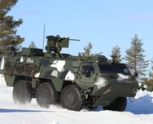 Letonya, Ukrayna’ya 21 adet Patria 6×6 zırhlı araç teslim etti