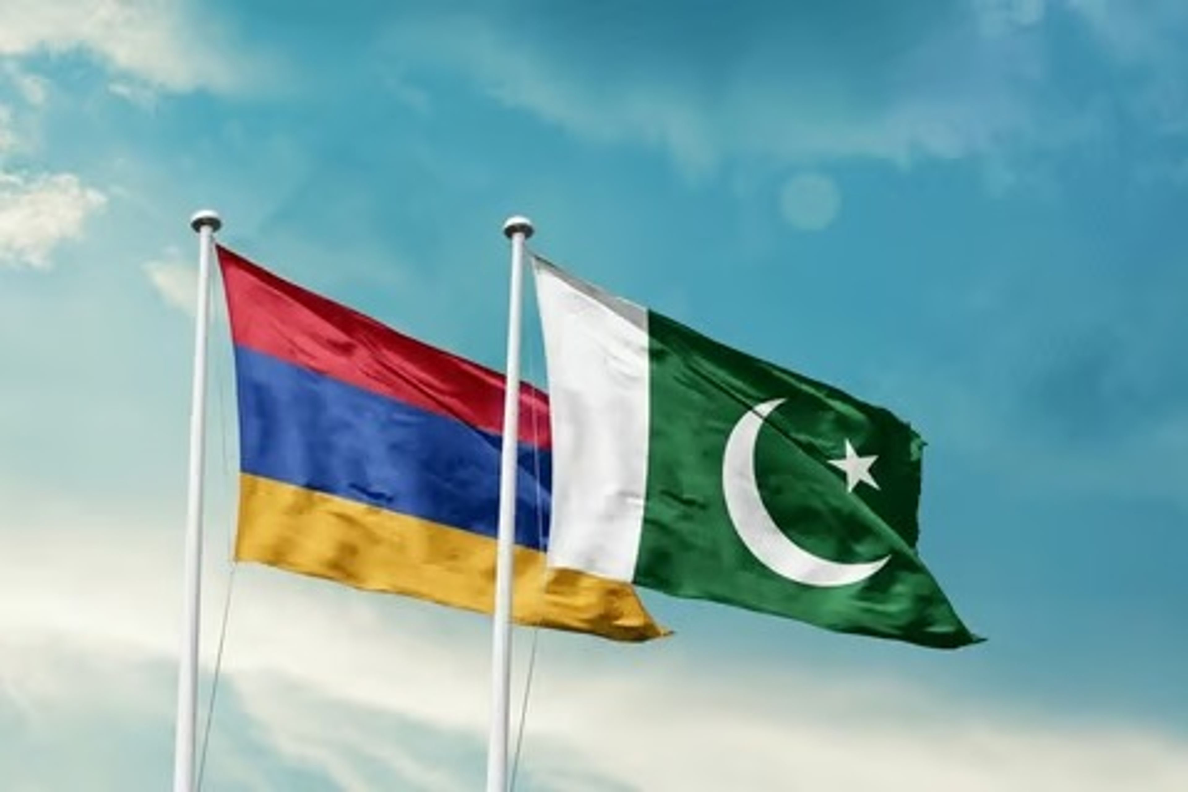 Pakistan ile Ermenistan diplomatik ilişkiyi değerlendiriyor