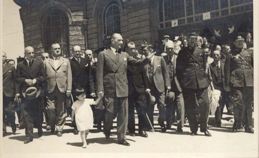 10 Kasım Atatürk fotoğrafları ve şiirleri