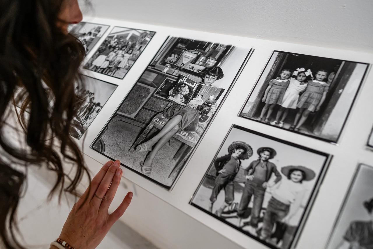 Savaşla unutulmuş bir geçmiş: Gazze'nin ilk fotoğraf stüdyosunun "kayıp" kareleri sergide
