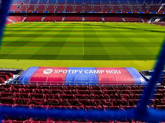 Barcelona'nın Camp Nou'ya dönüş planları bir kez daha ertelendi