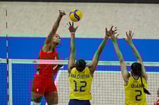 Fenerbahçe'den olay paylaşım: Milli takım yenilgisi sonrası Fenerbahçe'nin rakip oyuncu paylaşımı tartışma yarattı