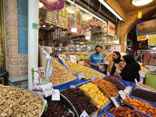 İran halkı ekonomik kriz ve BM yaptırımlarıyla zor günler yaşıyor