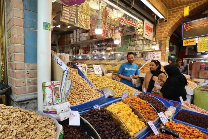 İran halkı ekonomik kriz ve BM yaptırımlarıyla zor günler yaşıyor