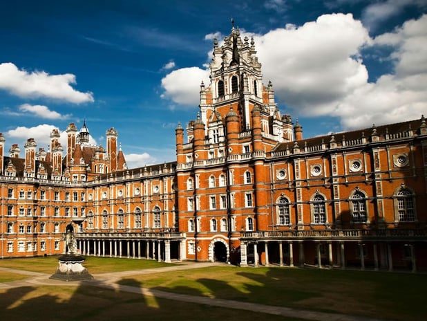 İngiltere'de her 10 üniversiteden 4'ü bütçe açığı veriyor